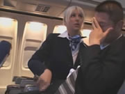 Handjob od seksownej stewardesy