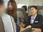 Japońska stewardesa Rozważna obsługa