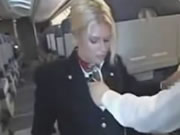 Blond Stewardesa seks oralny Service