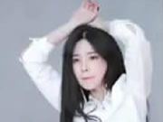Sexy Korean dziewczyna Phut Hon Dance